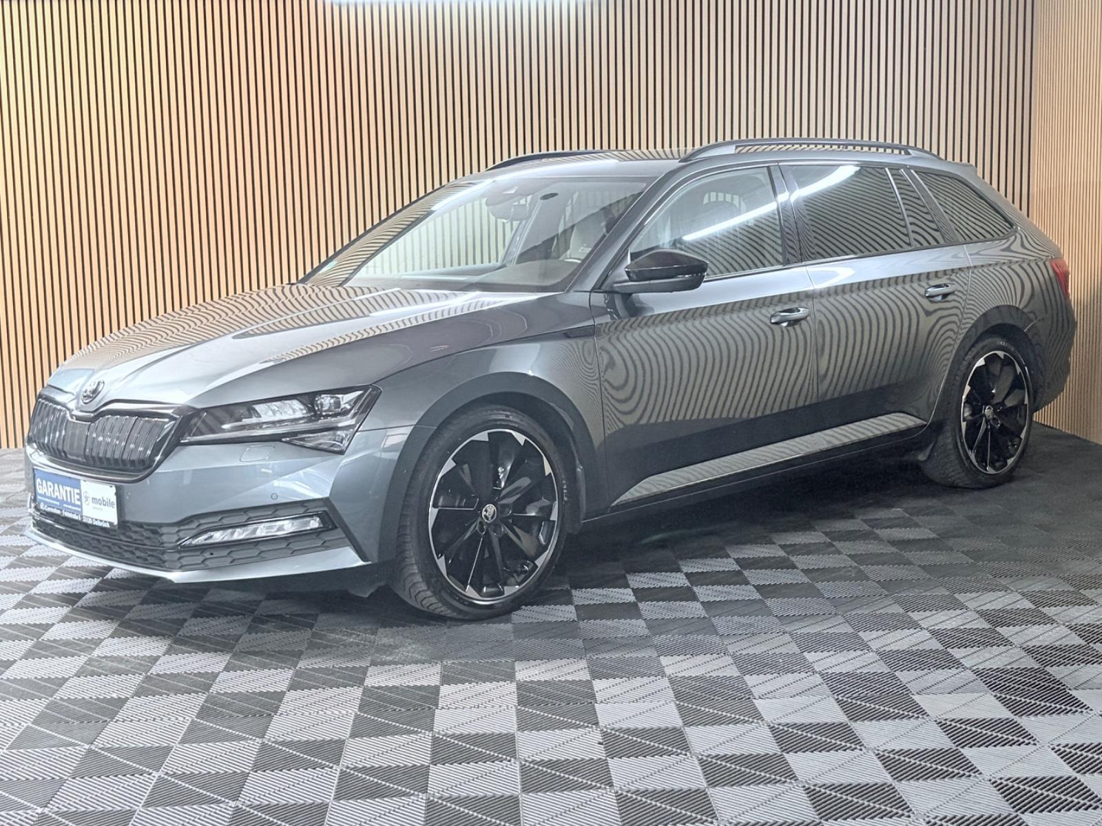 Skoda Superb Combi Sportline iV Hybrid/ StandHZG/ 360°