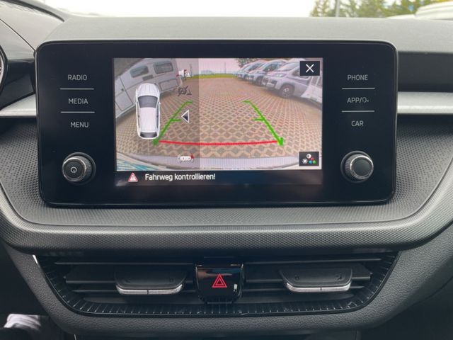 Skoda Fabia IV 1.0 TSI PDC SHZ CAM SMARTLINK ALU