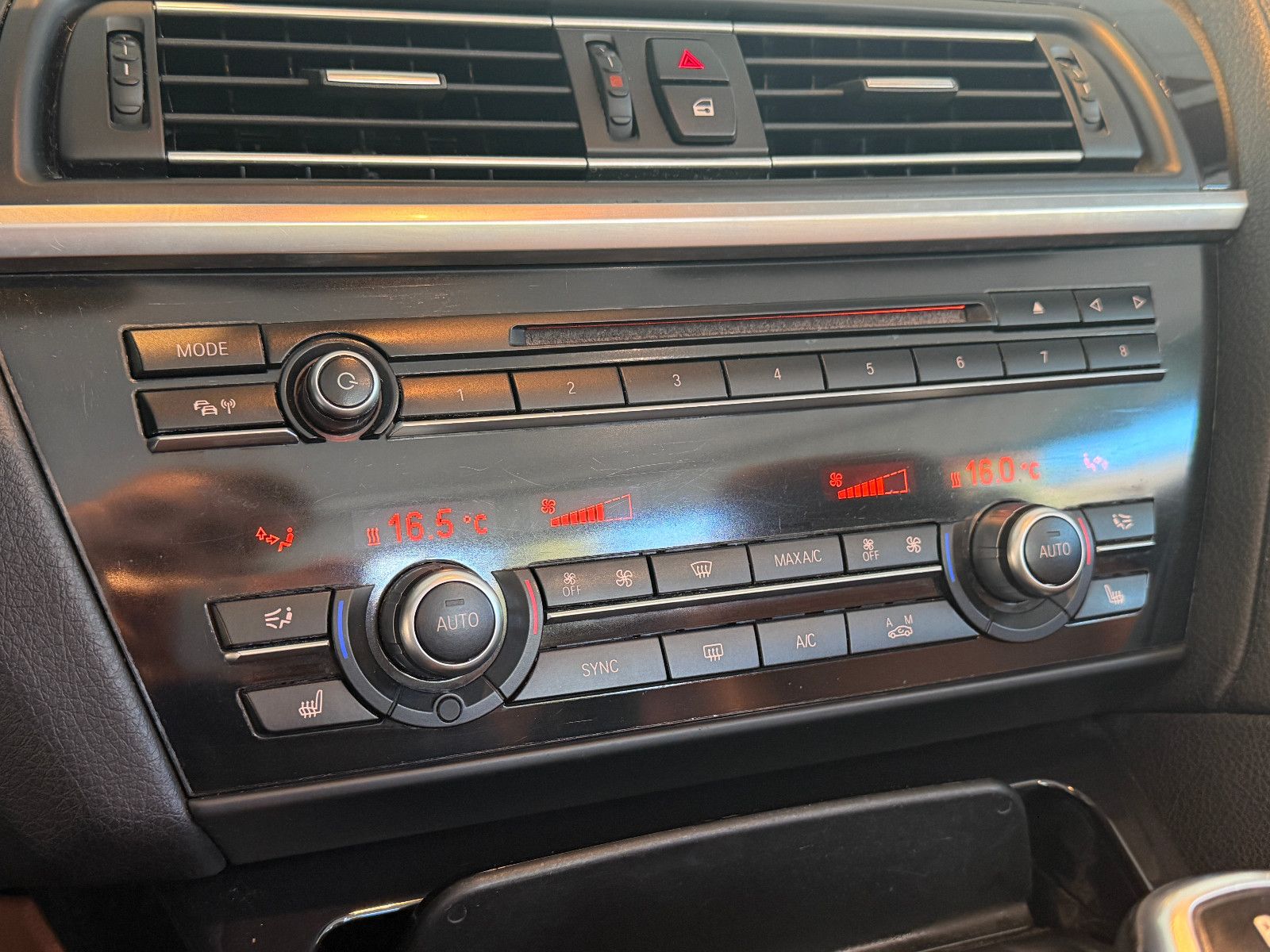 Fahrzeugabbildung BMW 640 Cabrio d xDrive/KAMERA/NAVI/MEMORY/BI-XENON
