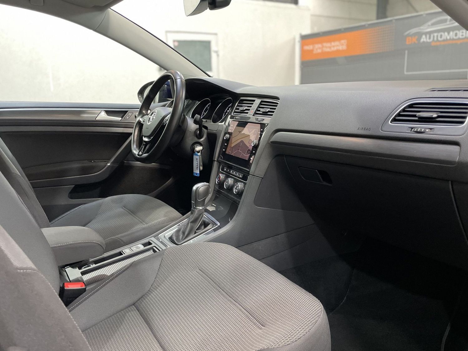 Fahrzeugabbildung Volkswagen Golf 1.6 TDI Comfortline DSG#LED#Pano#ACC#AHK