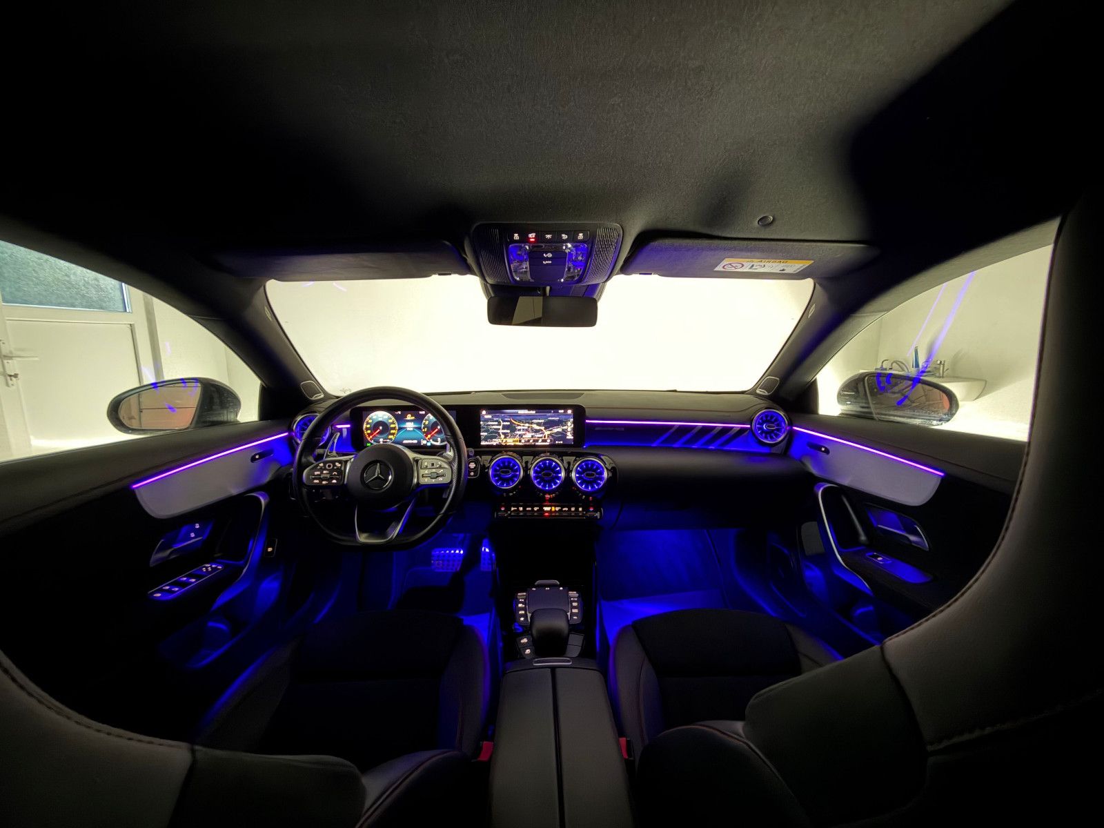 Fahrzeugabbildung Mercedes-Benz CLA 35 AMG SB 4-MATIC/BURMESTER/360*/DISTRONIC+