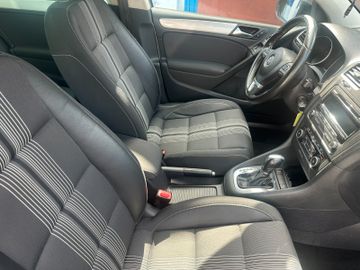 Volkswagen Golf - 8