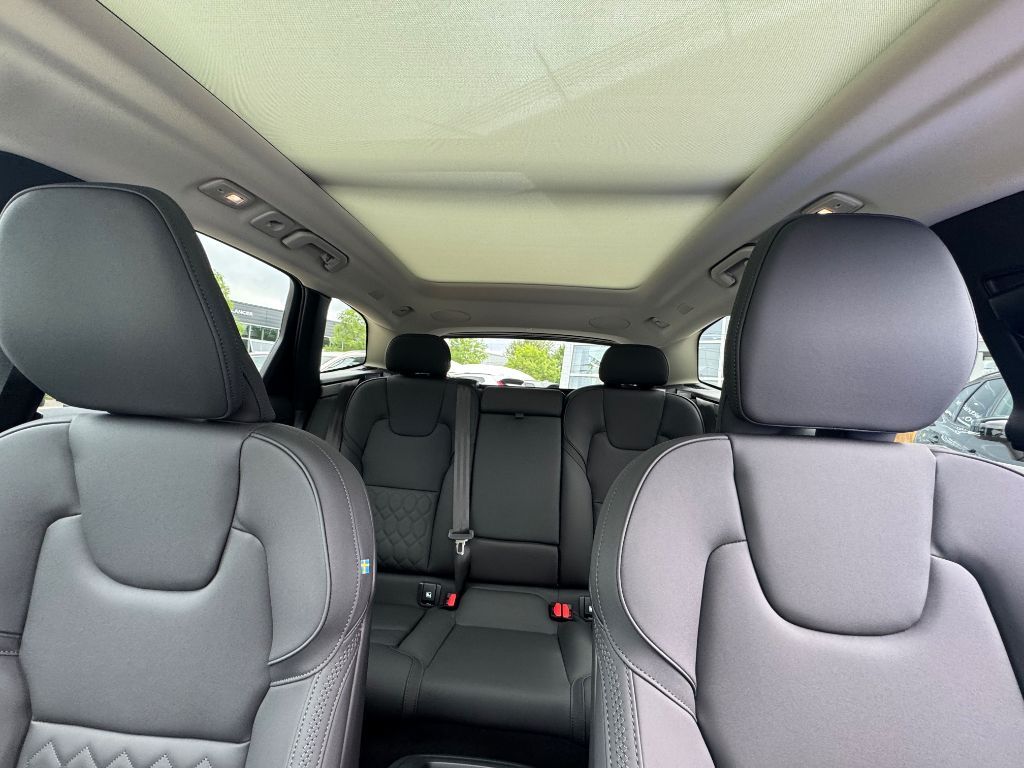 Fahrzeugabbildung Volvo XC60 T6 AWD Plus Dark+LagomPak+AHZV+SOFORT