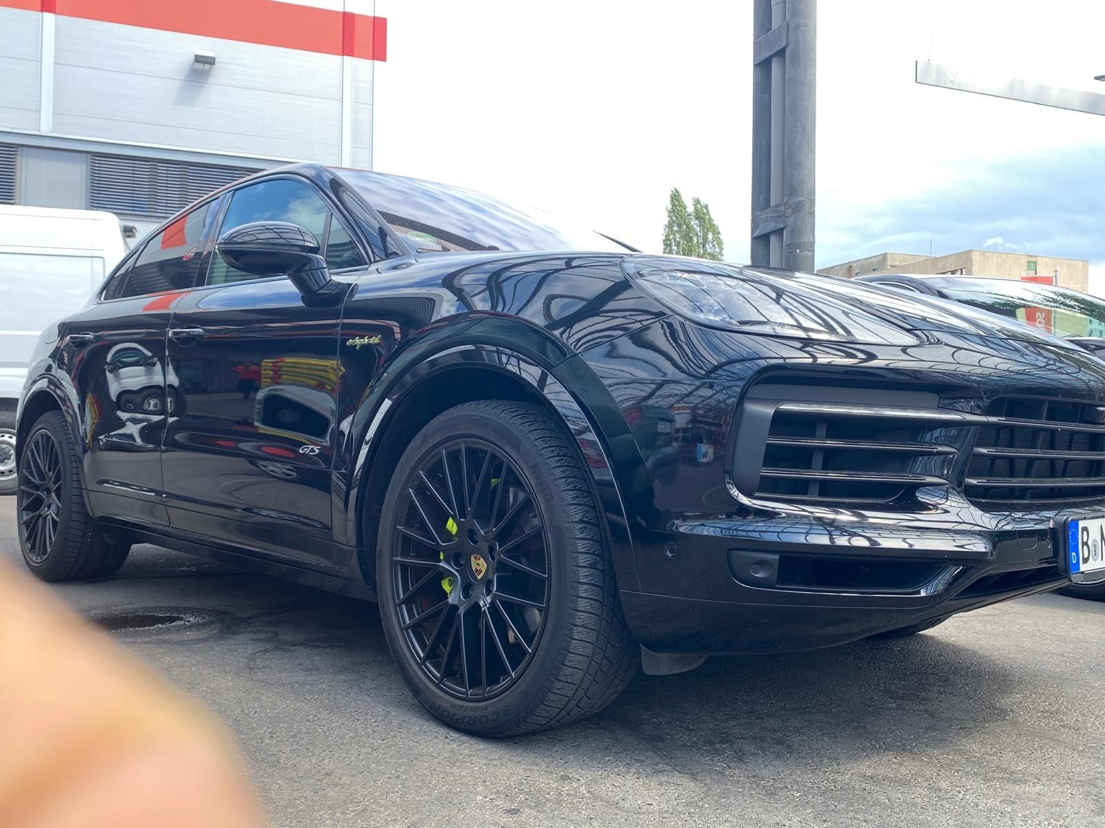 PORSCHE Cayenne E-Hybrid -