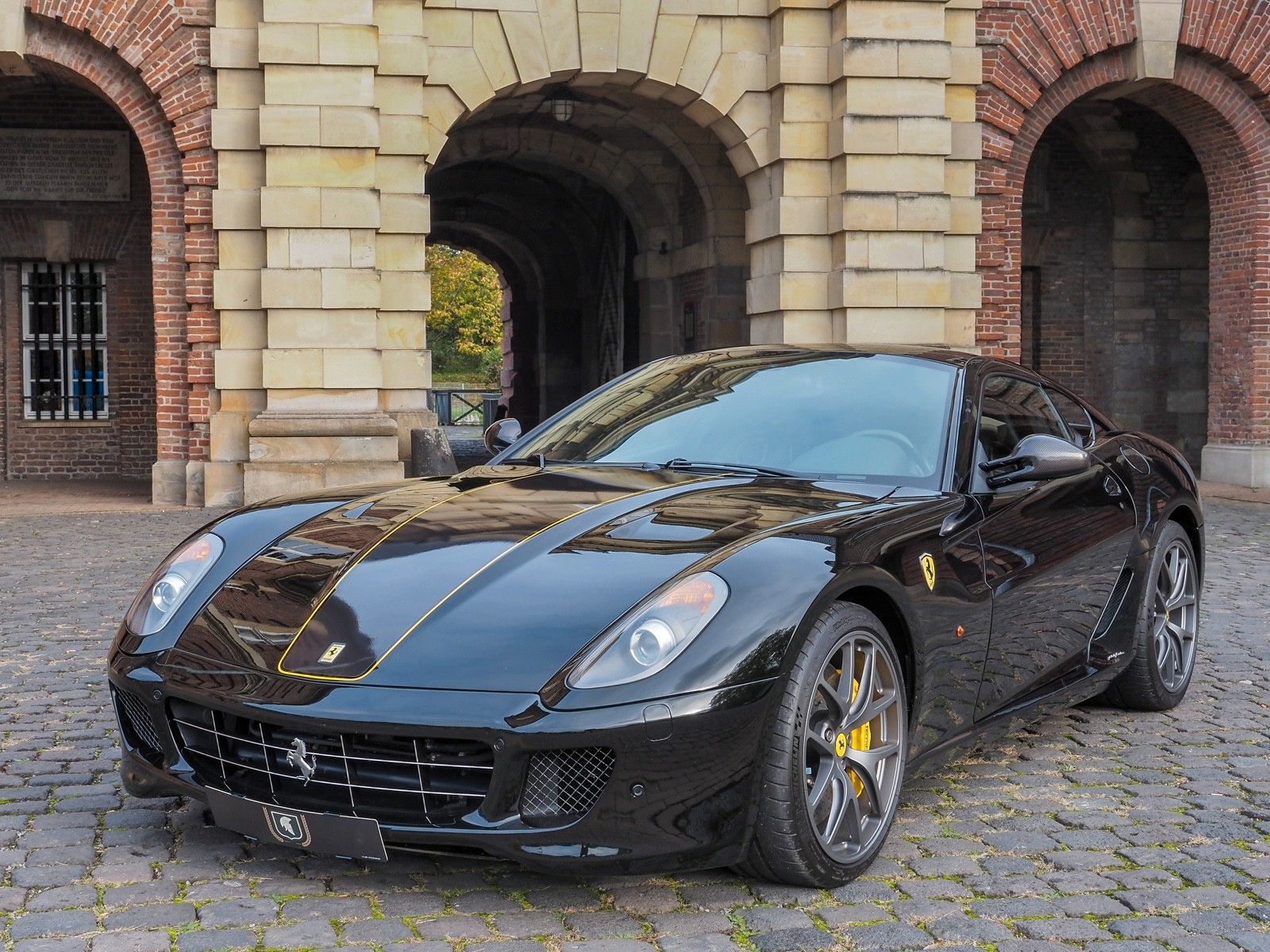 Fahrzeugabbildung Ferrari 599 GTB/Carbon Pack 2/GTO Räder/Ferrari SH/1A