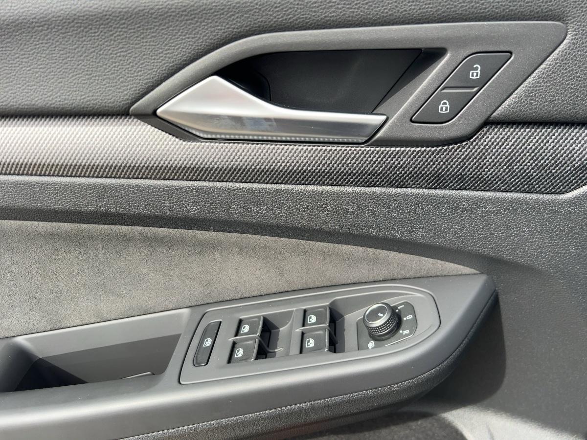 Volkswagen Golf Variant 1.5 TSI R-Line Apple CarPlay SHZ PD, миниатюра 16