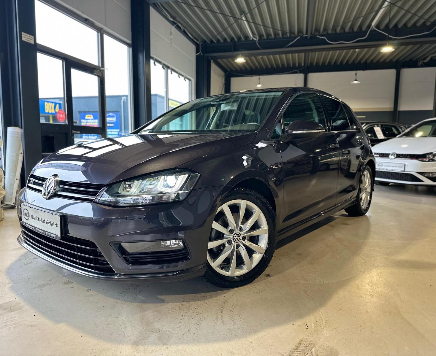Volkswagen Golf VII Lim.R-LINE 1.4*NAVI*STHZG*BI-XENON*TEMP
