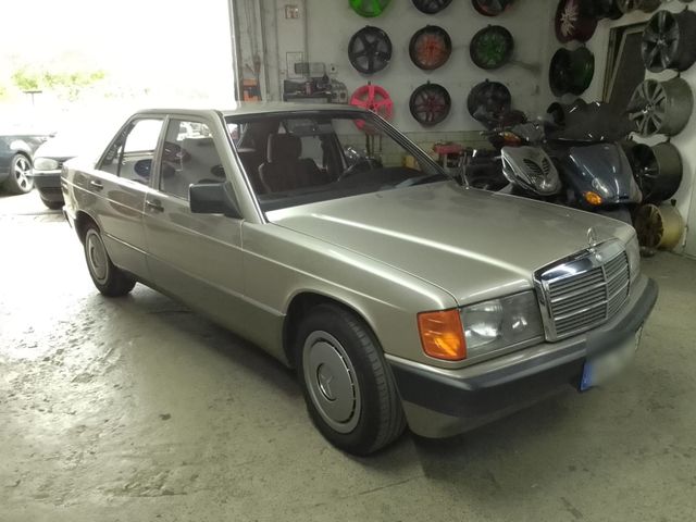 Mercedes-Benz Mercedes 190E 2.0 35 Jahre alt top Zustand