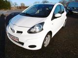 Toyota Aygo (X) 1,0-l-VVT-i Cool - Toyota aus 2011: Aygo