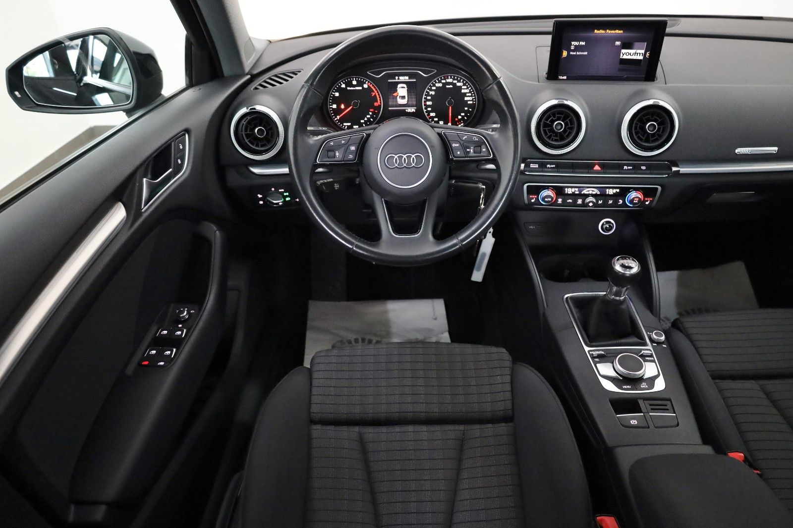Fahrzeugabbildung Audi A3 Limousine sport Xenon,SH,PDC,Apple CarPlay
