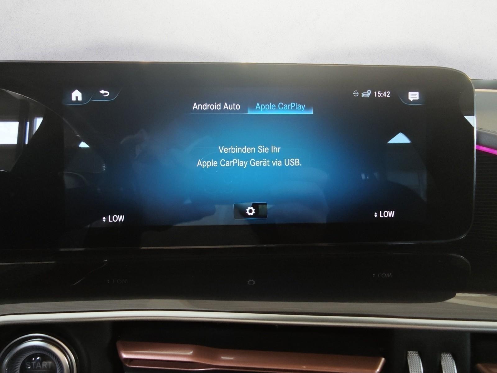 Mercedes-Benz EQC 400 4MATIC AMG Line Glasdach HeadUp