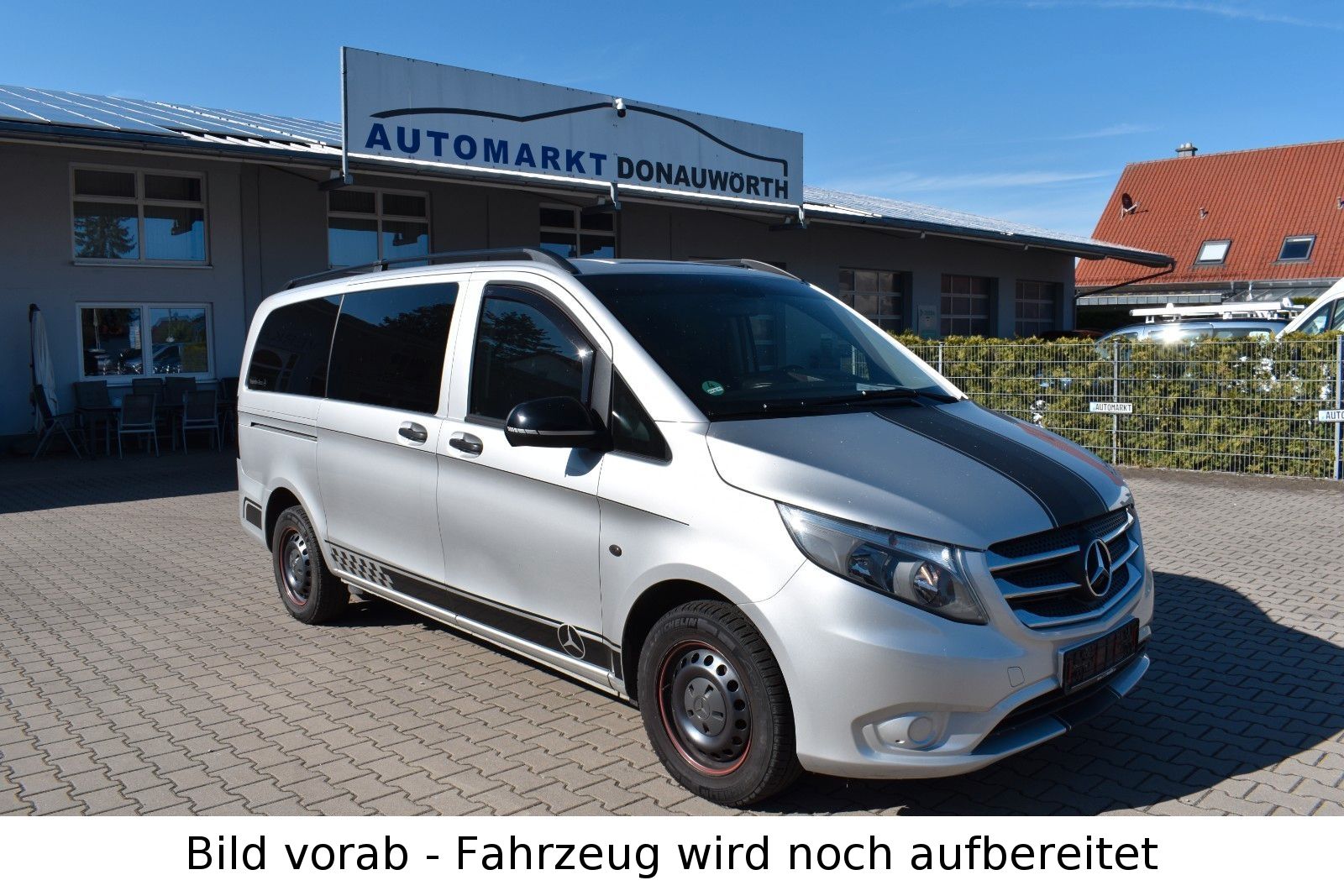 MERCEDES-BENZ Vito Tourer 116 CDI/BT RWD lang Pro 9 Sitzer AHK