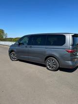 Volkswagen T7 Multivan 2,0 TSI OPF DSG Style Style - VW T7 von privat