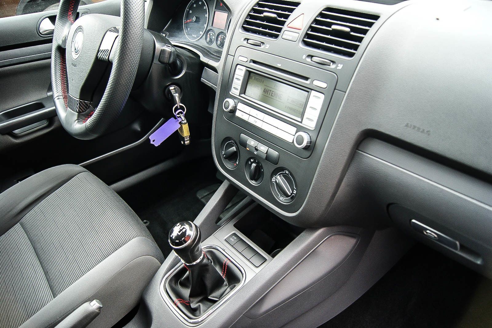 Fahrzeugabbildung Volkswagen Golf V 1.4 Trendline KLIMA ANHÄNGERKUPPLUNG PDC