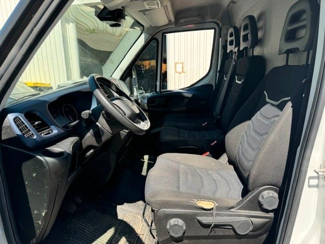 Fahrzeugabbildung Iveco Daily Kasten HKa 35 S HI MATIC L3H2
