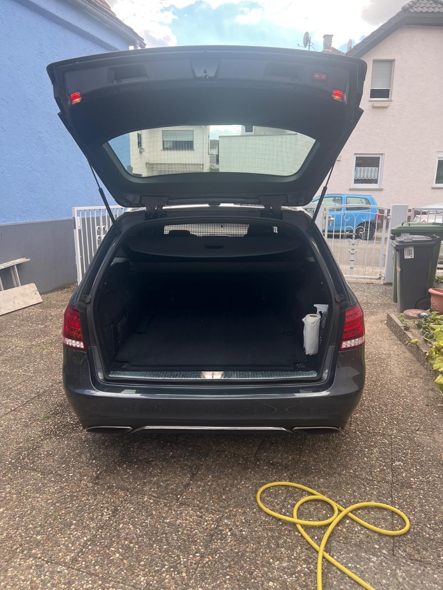 Mercedes-Benz E 220 BlueTEC BE T Edition AVANTG. Auto. Sta...