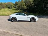 Jaguar F-Type R 5.0 L V8 Kompressor AWD Automatik R - Jaguar F-Type aus 2016 mit Benzin-Antrieb: Coupe