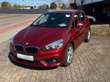 BMW 220 2 Active Tourer 220 i Advantage - rote BMW 220