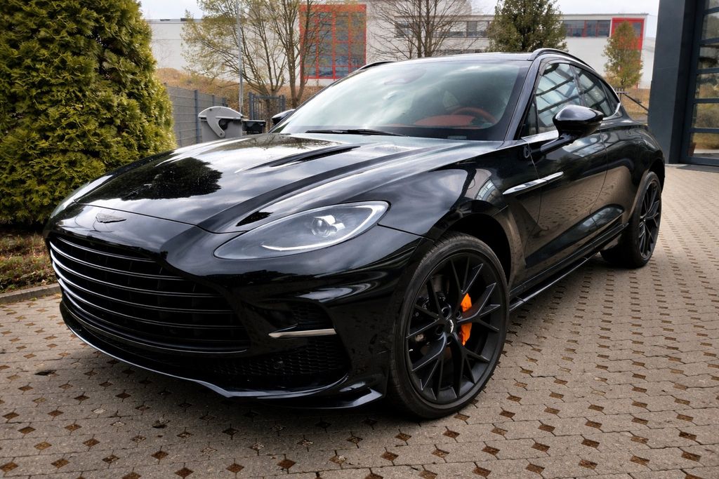 Image of Aston Martin DBX
