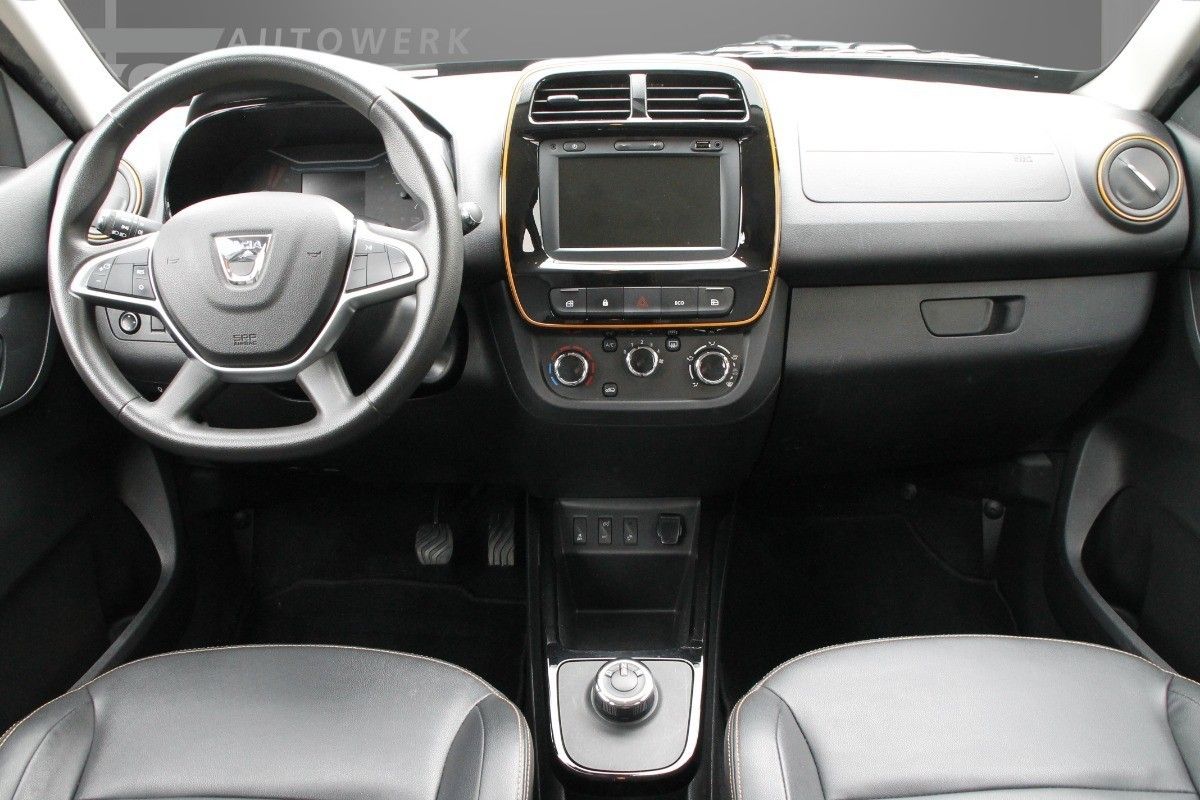 Fahrzeugabbildung Dacia Spring Electric Comfort Plus