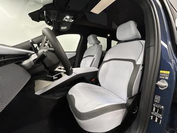 2025 BMW IX3 缩略图 33