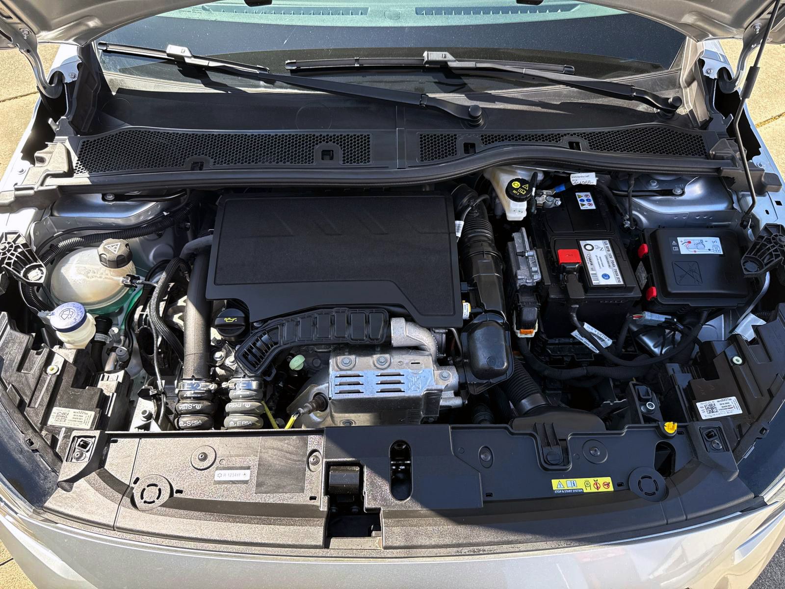 Fahrzeugabbildung Opel Corsa-F Elegance 1.2 Turbo LED SHZ NAV TEMP PDC