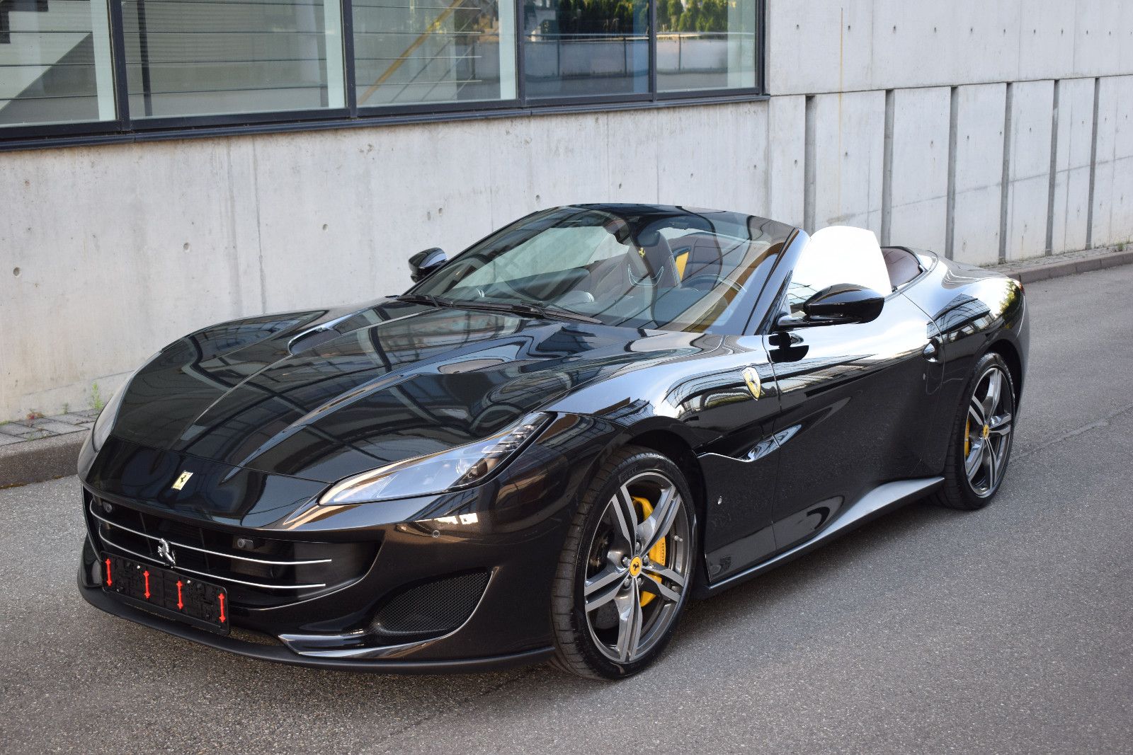 FERRARI Portofino