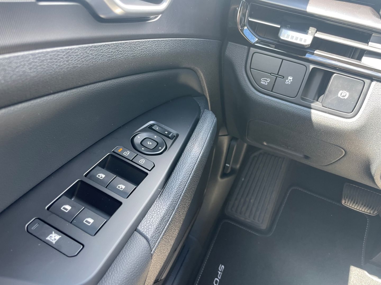 Fahrzeugabbildung Kia Sportage Spirit Sitzbelüftung, 360Kamera, HeadUp