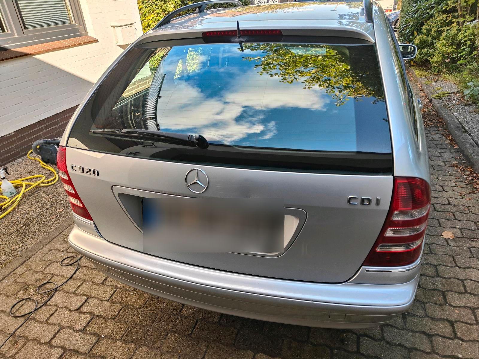 Mercedes-Benz C320 2005 — photo 7