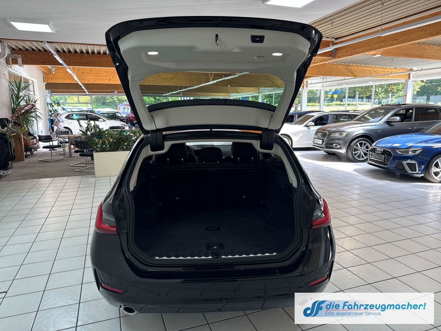 Fahrzeugabbildung BMW 320 d Advantage Touring Mild-Hybrid EU6d Navi Di