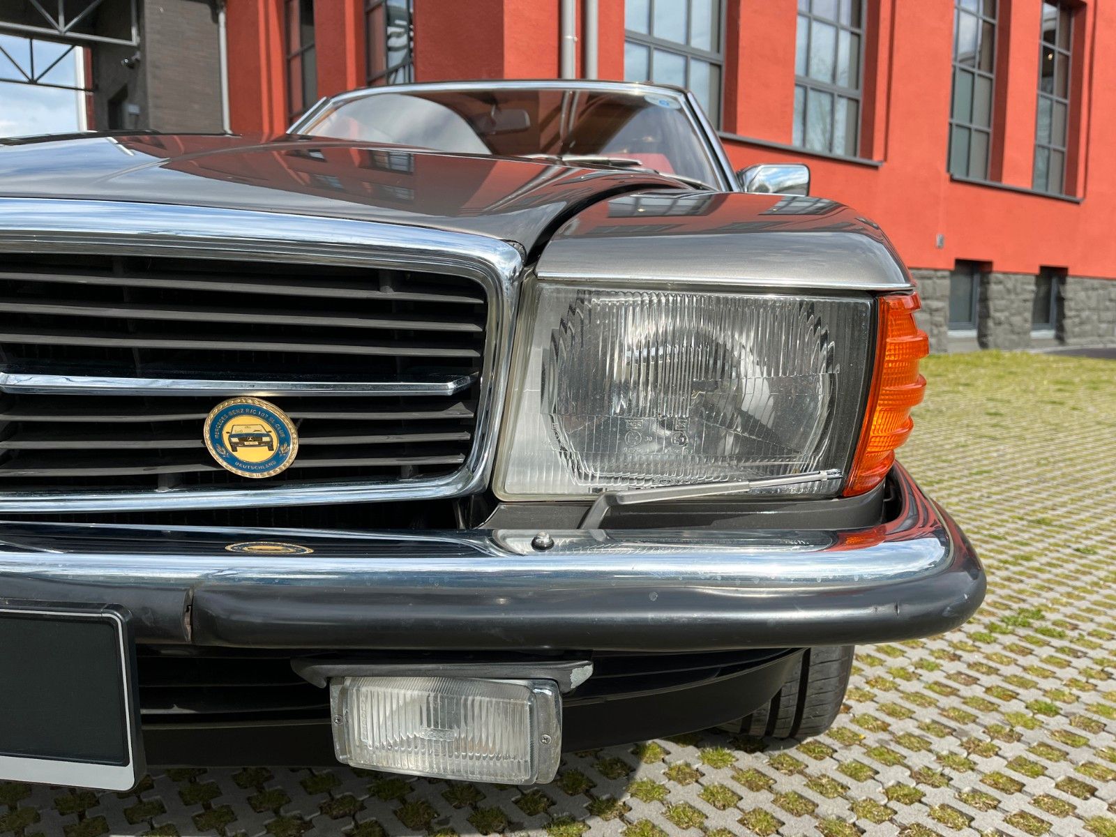 Fahrzeugabbildung Mercedes-Benz 280 SL