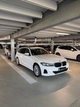 BMW 318i Touring - BMW Fuhrpark, AHK, DrivAss, Sitzh - BMW 318 Gebrauchtwagen in Augsburg