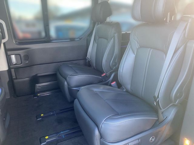 Fahrzeugabbildung Hyundai STARIA Signature Hybrid 2WD 7-Sitzer Navi Leder