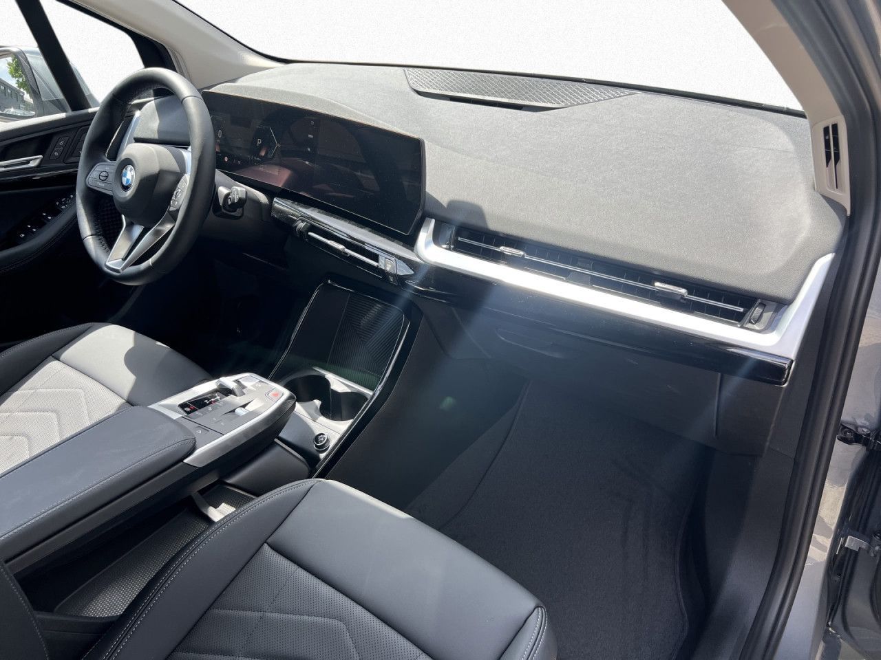 BMW 218 - Bild 12