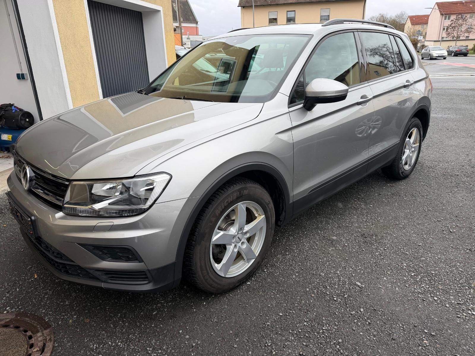 Volkswagen Tiguan Trendline BMT/Start-Stopp*AHK*SHZ*PDC*