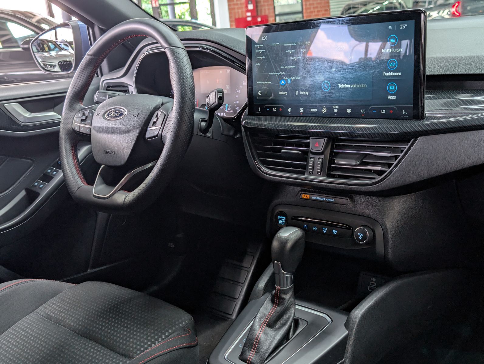 Fahrzeugabbildung Ford Focus 1.0 EB ST-Line ACC LED KAM WINTER Styling