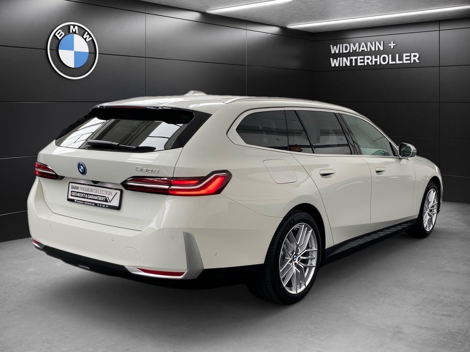BMW 530e Touring HUD Pano DA Pro H/K AHK Sitzbelüft.