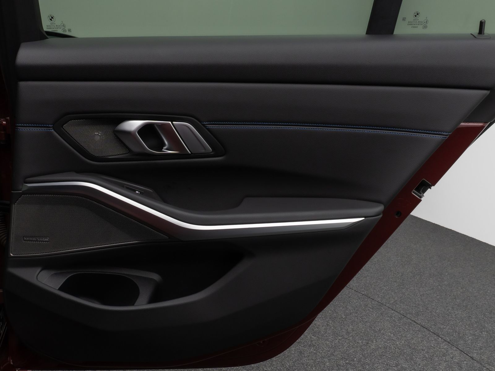 Fahrzeugabbildung BMW 320d M Sport Kamera HUD DAB H/K Komfort 19Zoll