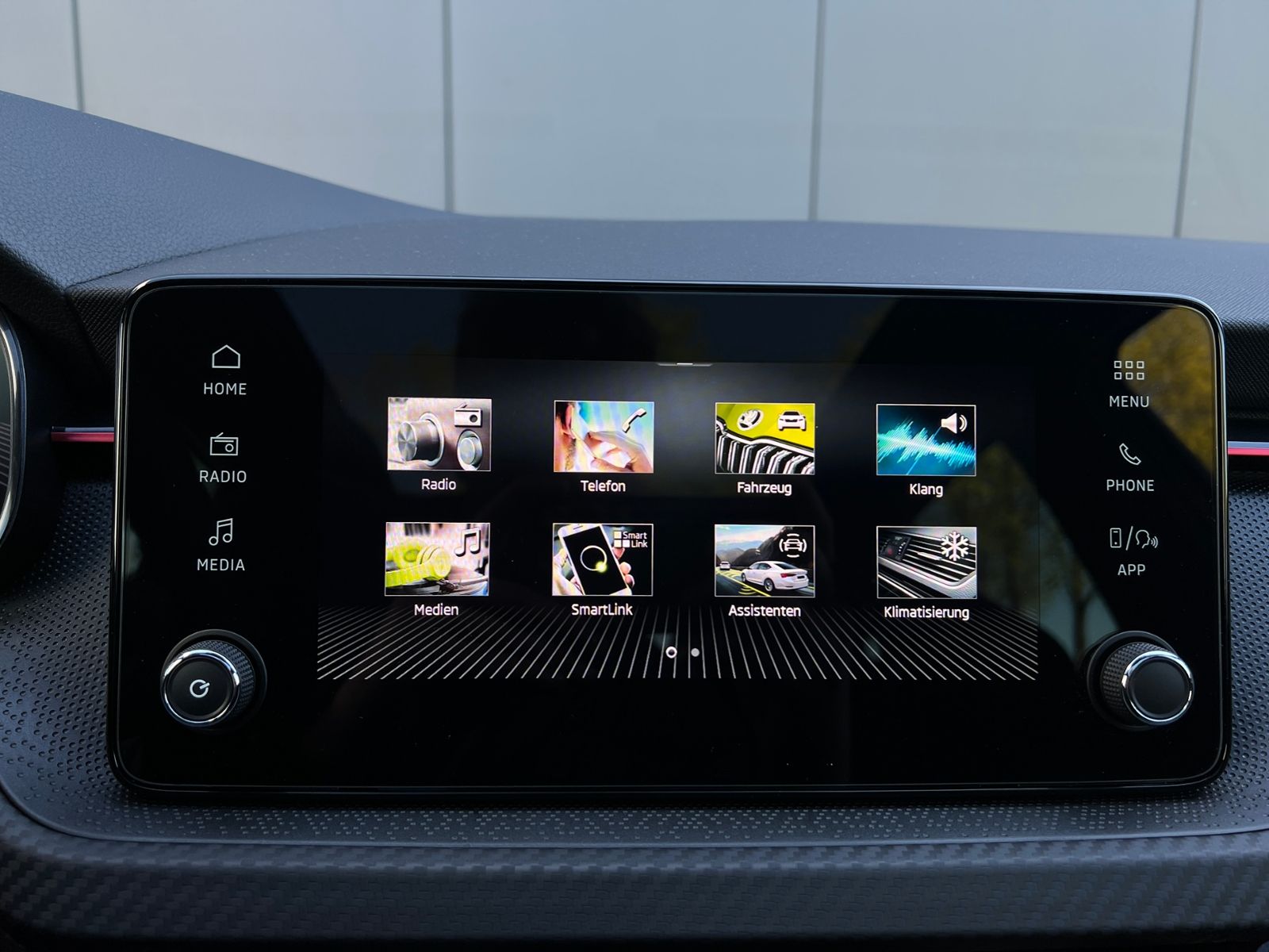 Fahrzeugabbildung SKODA Scala Monte Carlo 1.0 TSI DSG *Matrix, Pano, ACC
