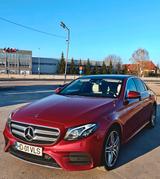 Mercedes-Benz E 220 d AMG Line Autom. AMG Line - Mercedes-Benz E 220: Rot, Leder