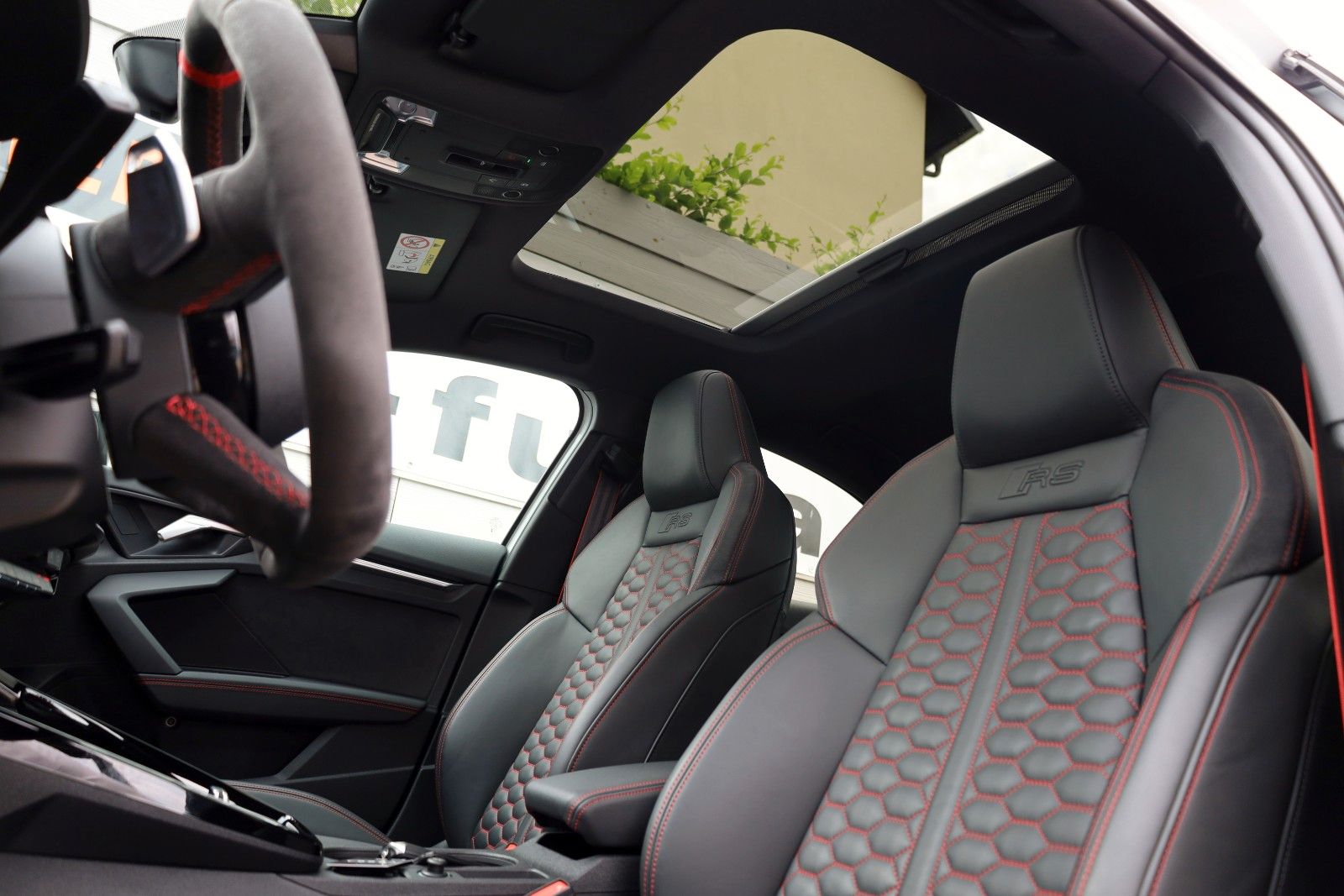 Fahrzeugabbildung Audi RS3 Lim. , RS-Designpaket, HUD,Panorama,Matrix