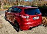 Ford Kuga ST-Line, 4x4, 134kW,AHK, elektr. Heckklappe - rote Ford Kuga