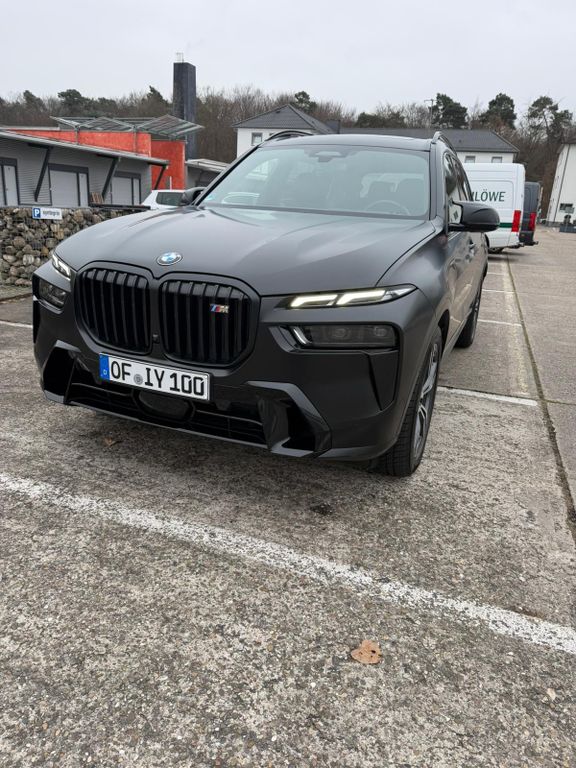 BMW X7 M60