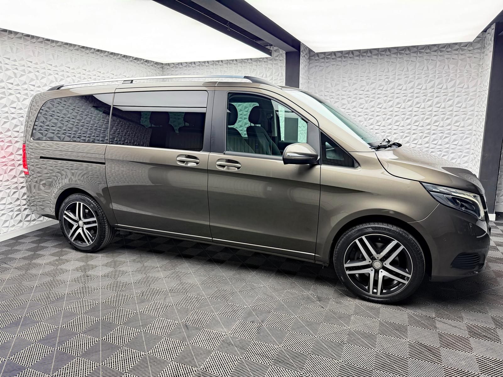 Fahrzeugabbildung Mercedes-Benz V250d 4MATIC*STANDHEIZ*AHK*7SITZE*ILS*3,1t*RCAM