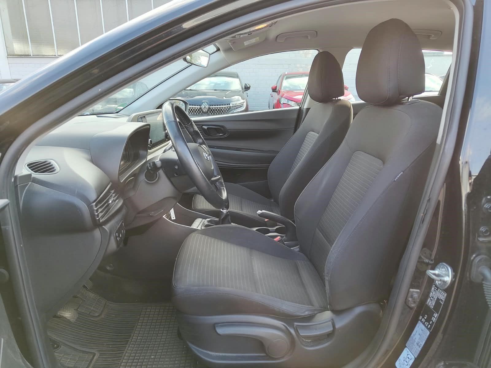 HYUNDAI i20  1.2 Select Kamera Klima CarPlay – Bild 8