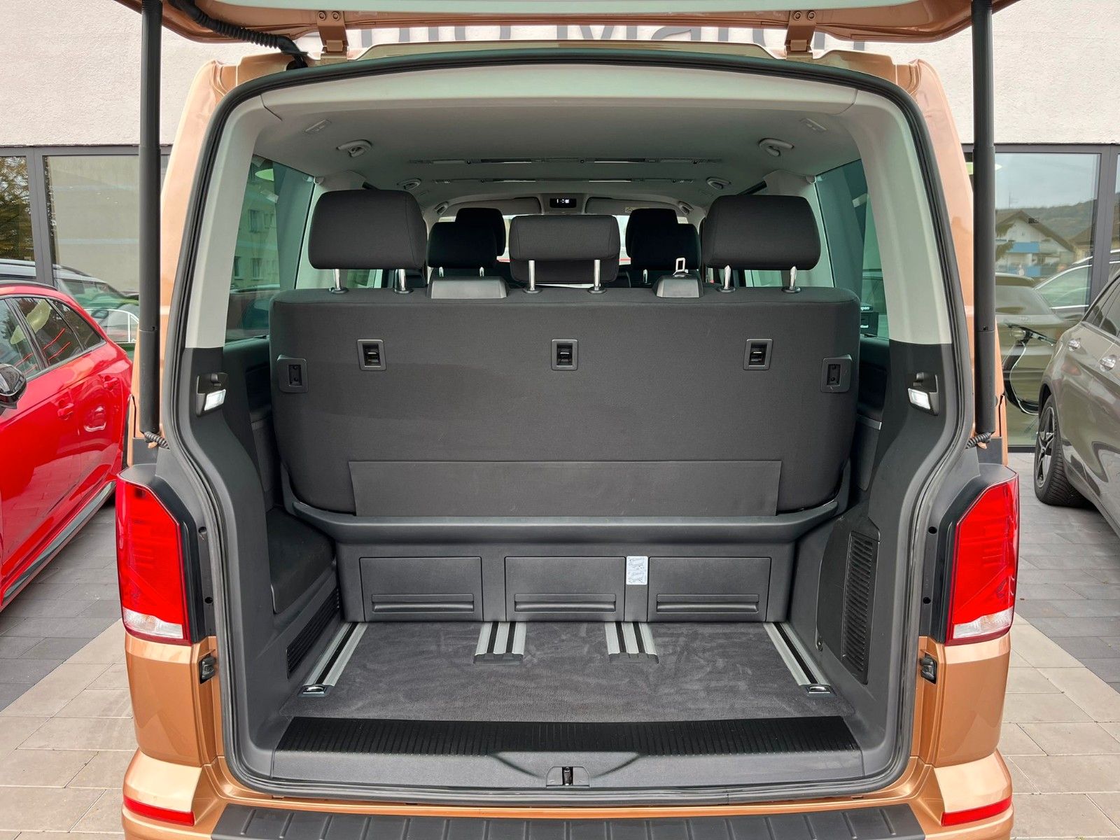 Fahrzeugabbildung Volkswagen T6 Multivan 2.0TDI 4Motion Comfortline