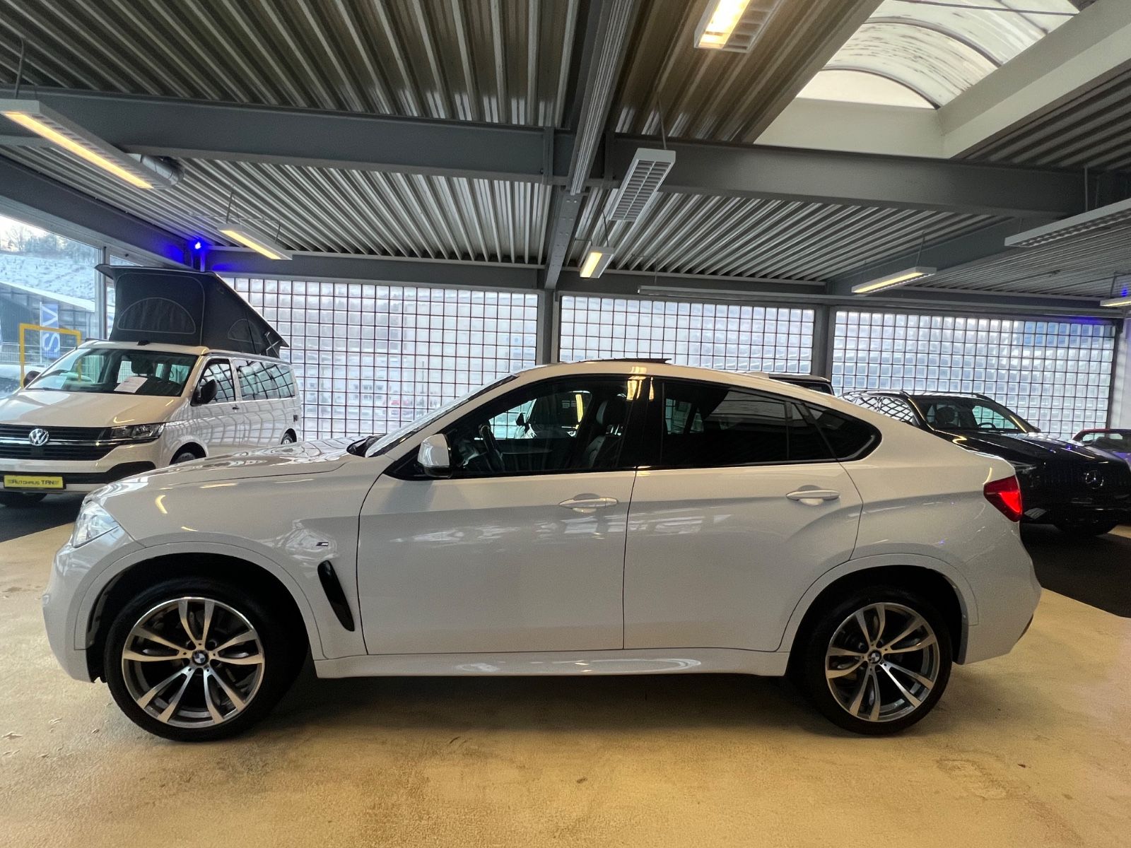 Fahrzeugabbildung BMW X6 xDrive 40 d M Sport Paket *Soft*Schiebedach*