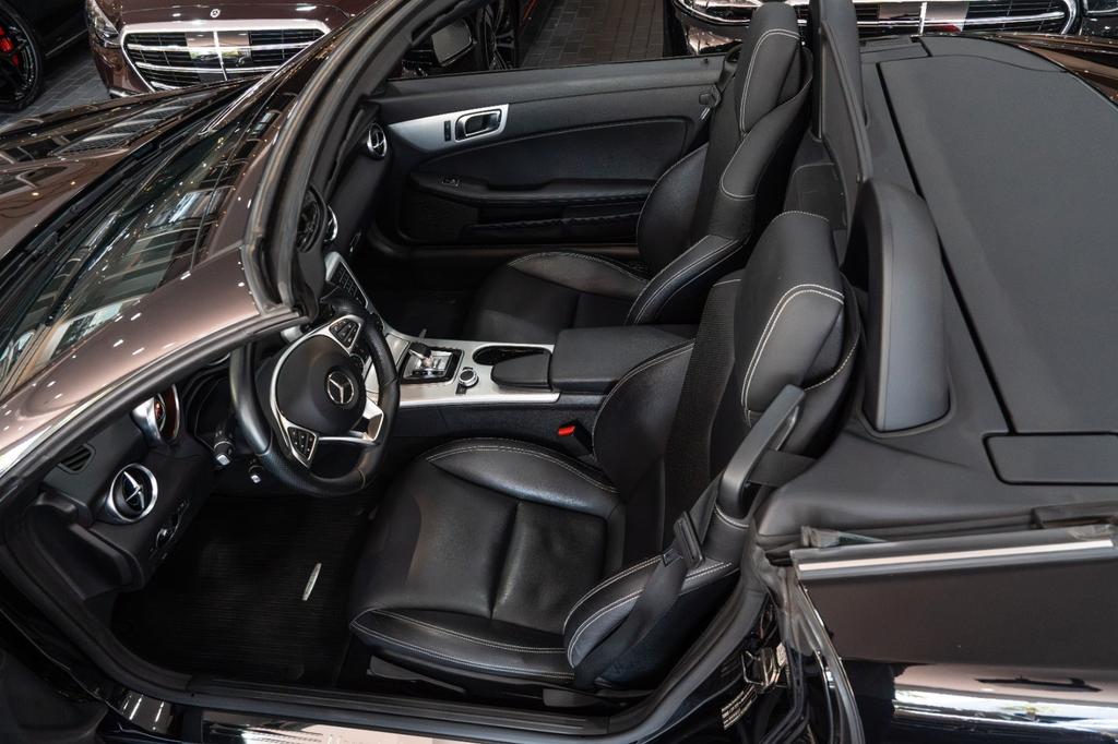 Mercedes-Benz SLC 300