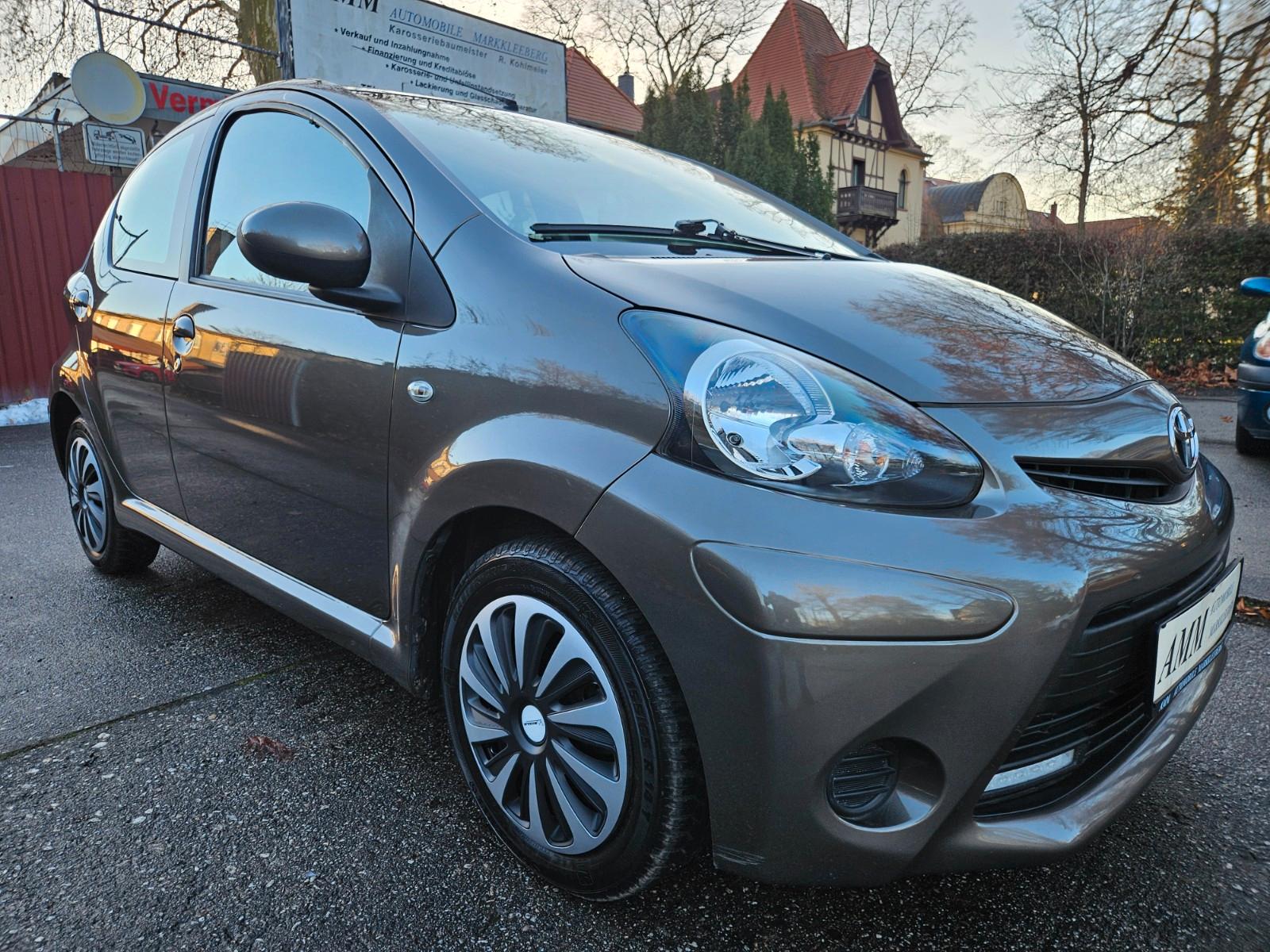 Toyota Aygo AYGO Cool & Go NAVIGATION-TÜV NEU !