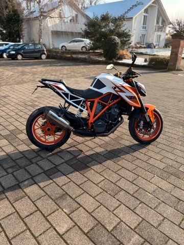 KTM 1290 Super Duke R SE